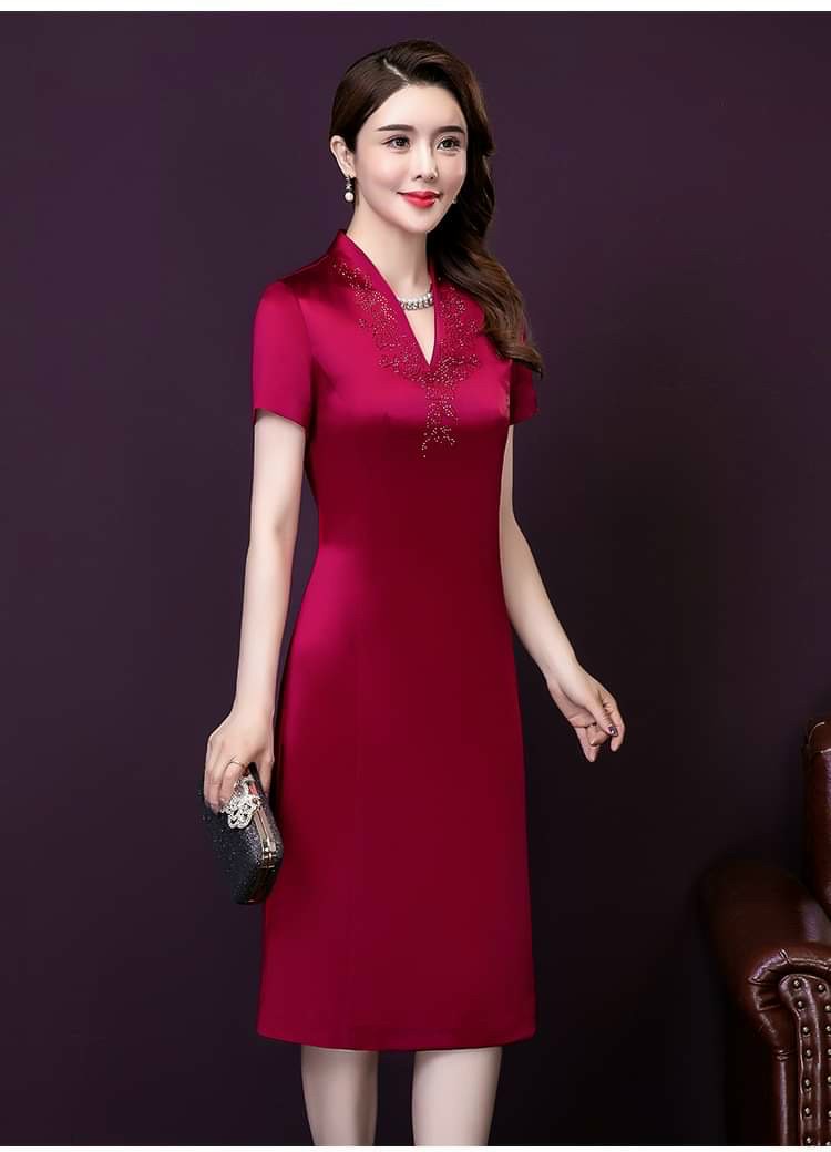 Đầm suông trung niên, đầm quý bà, đầm cho mẹ. Đính đá sang trọng