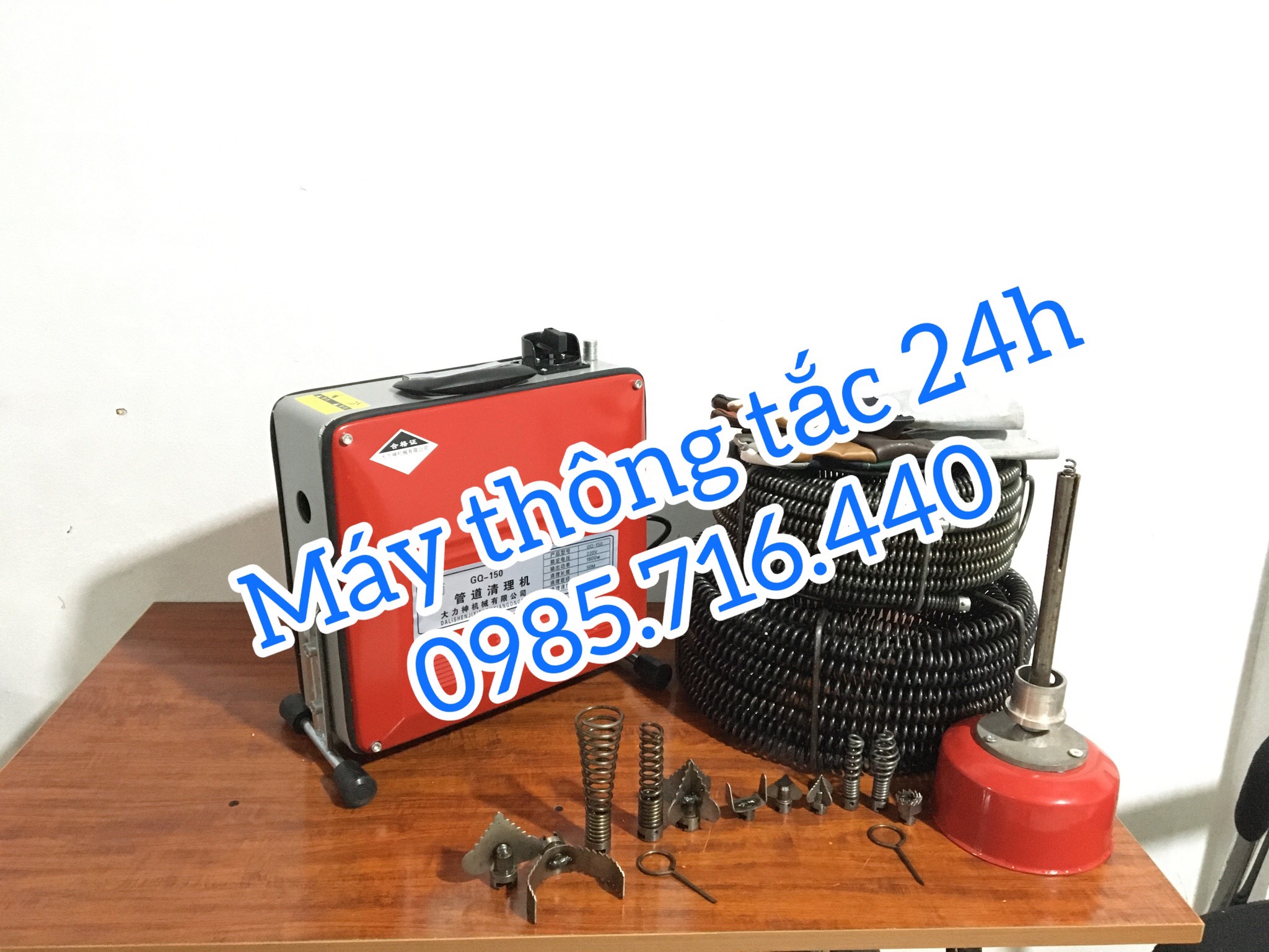 Máy thông tắc GQ 150-1800W,Điện áp: 220/50(V/Hz) Công suất động cơ:1500 (W),Tốc độ trục động cơ:700 (Vòng/phút) máy tốt.