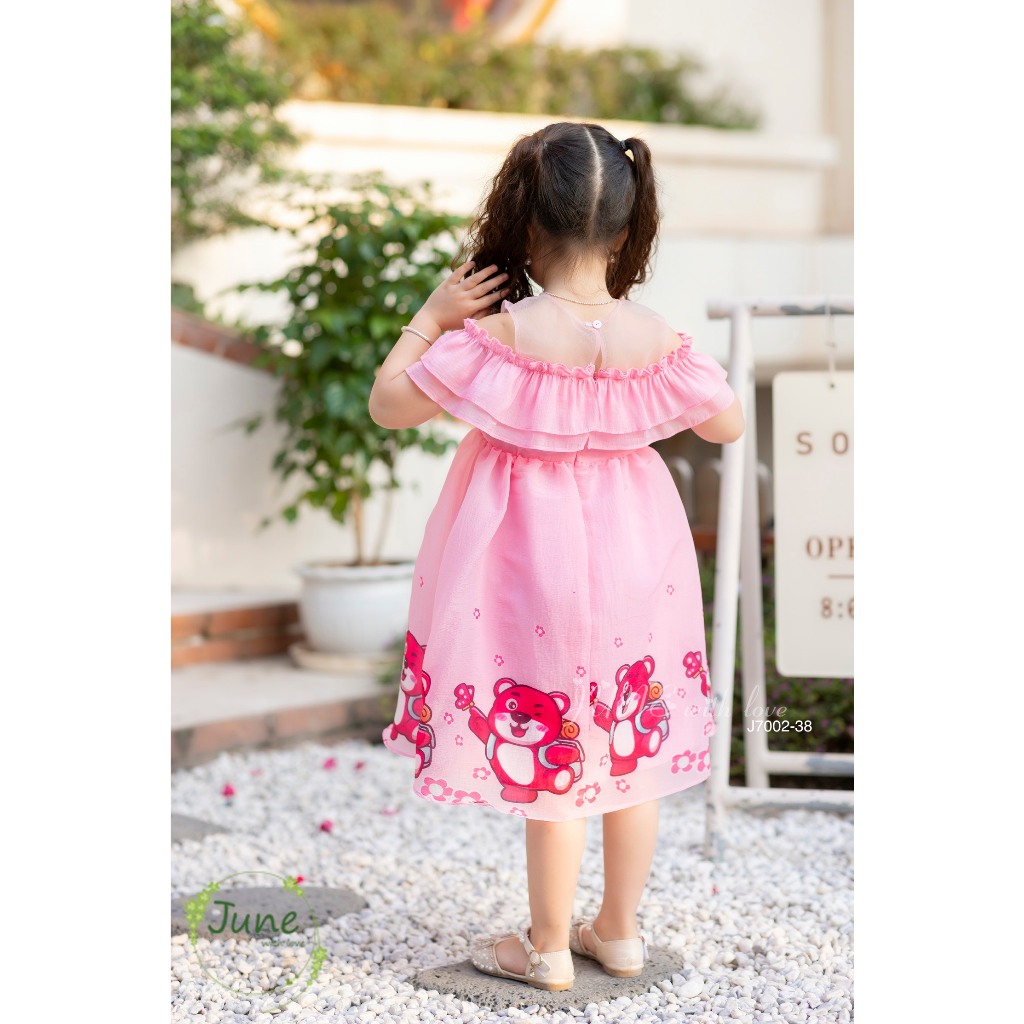 Đầm babydoll tay cánh tiên cho bé gái gấu dâu Lotso xinh xắn từ 12-40kg hàng thiết kế
