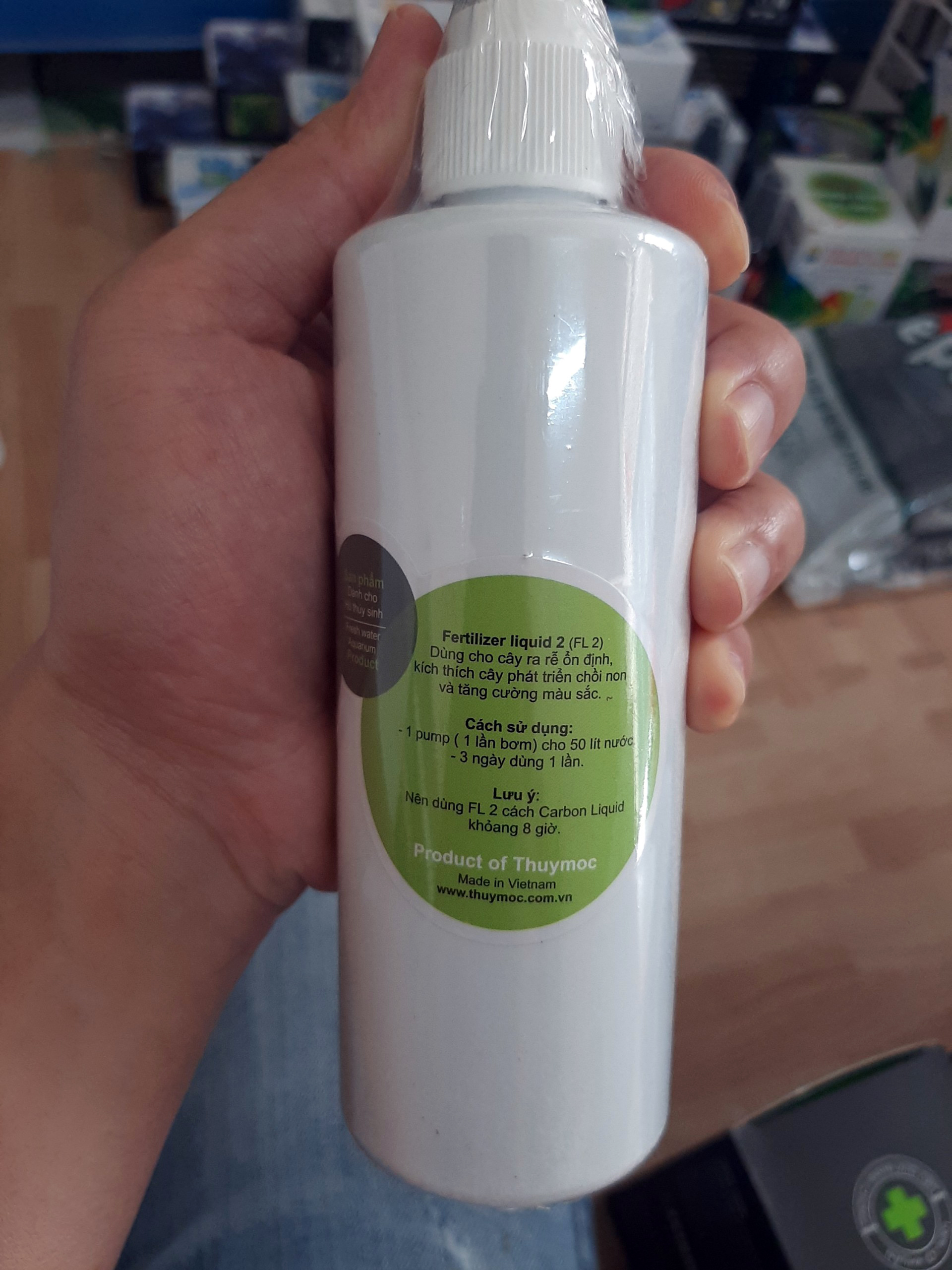Phân nước FL2 cho bể cá, kích thích cây thủy sinh lên màu và phát triển