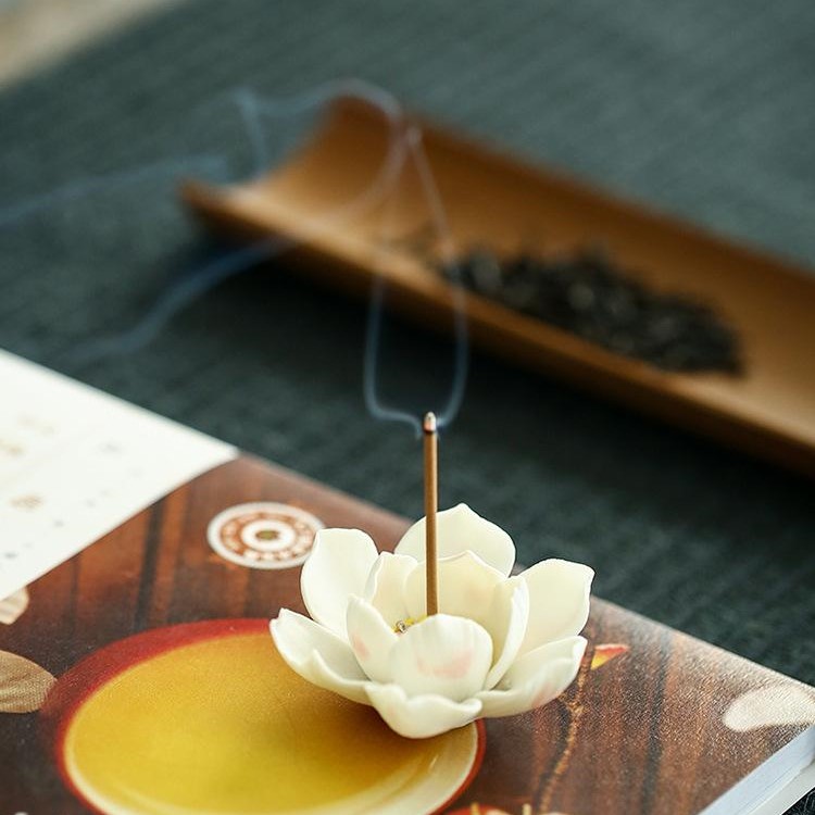 Hoa Sen Gốm Trắng Trang Trí, Cắm Nhang