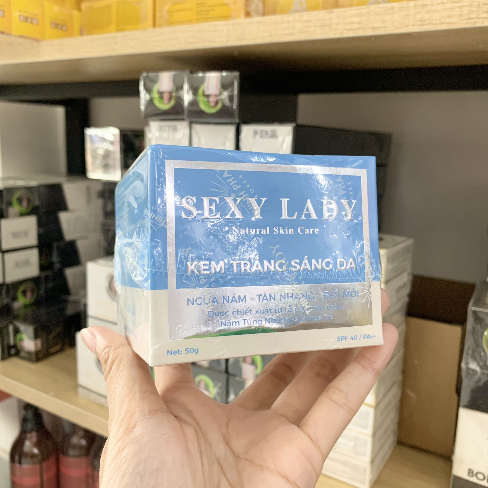 Kem Face Trắng Sáng Da Sexy Lady Hà Kiều Anh