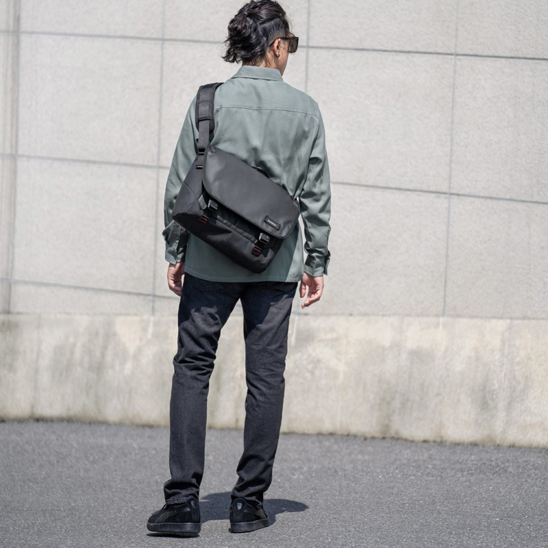 Túi Đeo Vai TOMTOC Premium Messenger Bag Commuting & Travel 16" - H52-E02D01 - Hàng Chính Hãng