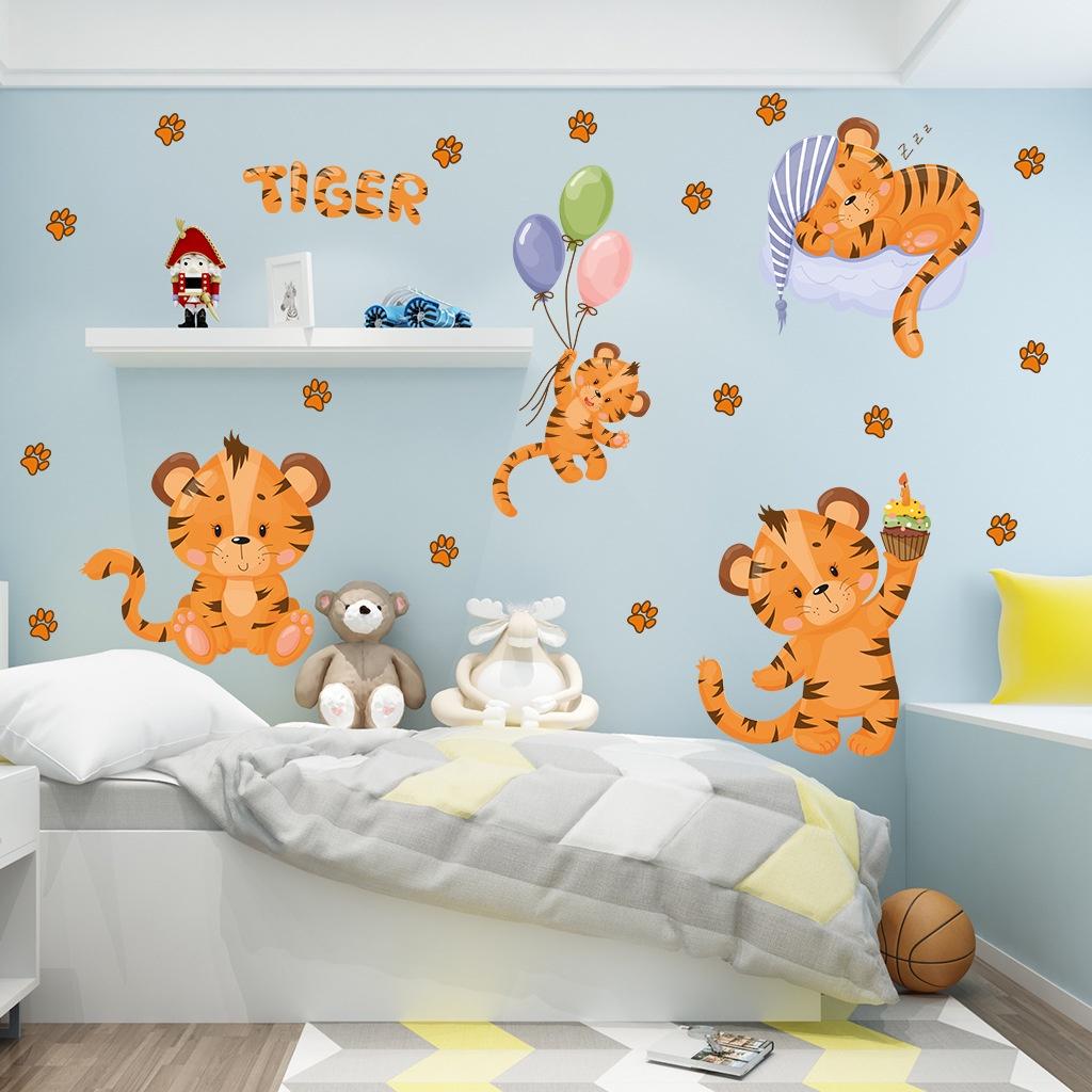 Decal dán tường cho bé trai Tiểu hổ siêu dễ thương - AmyShop