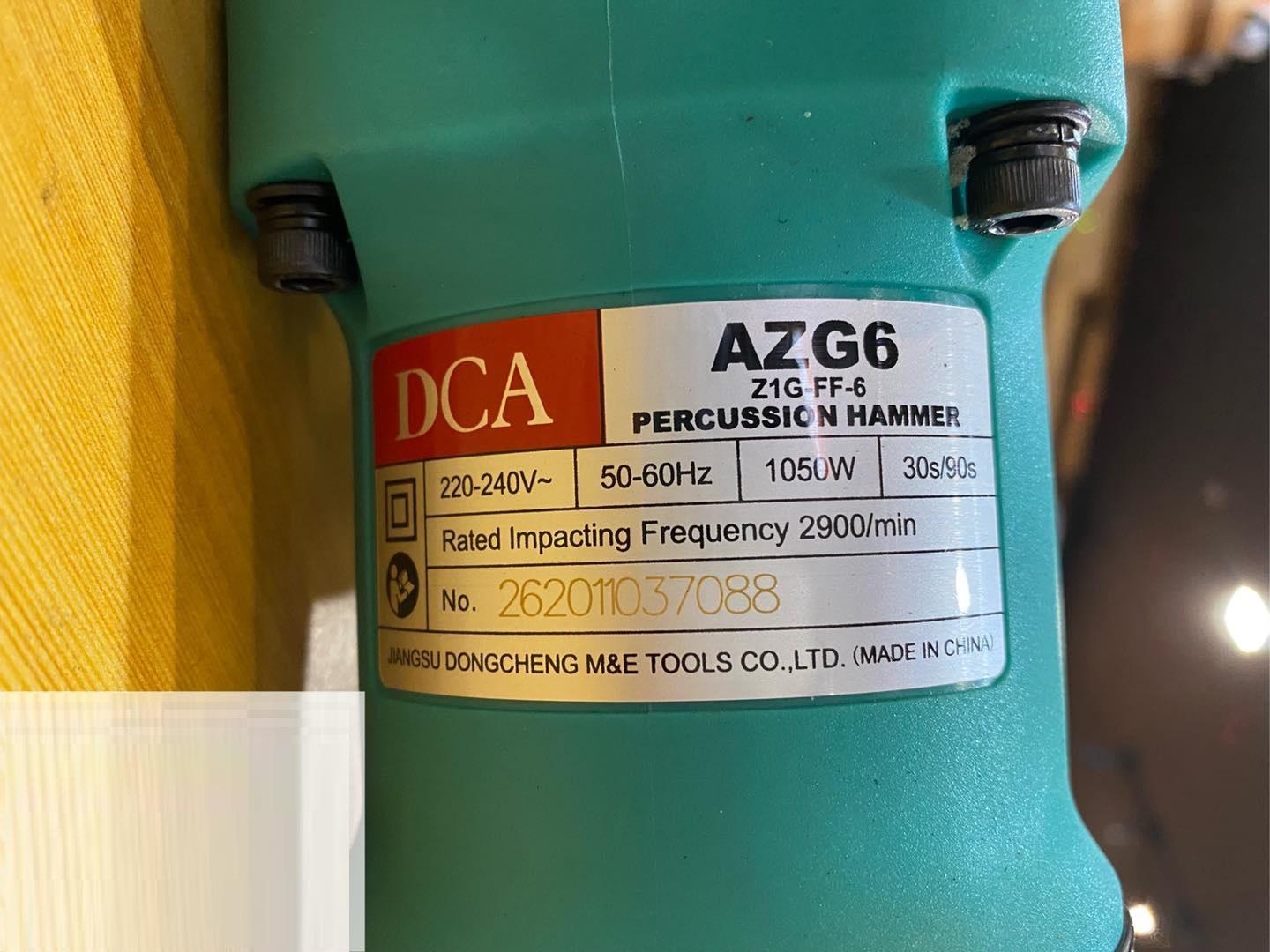 MÁY ĐỤC BÊ TÔNG 1050W AZG6 DCA- HÀNG CHÍNH HÃNG