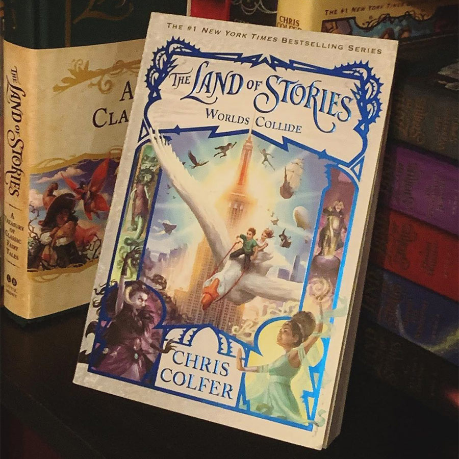 The Land of Stories: Worlds Collide (Book 6 of 6 in the Land of Stories Series)