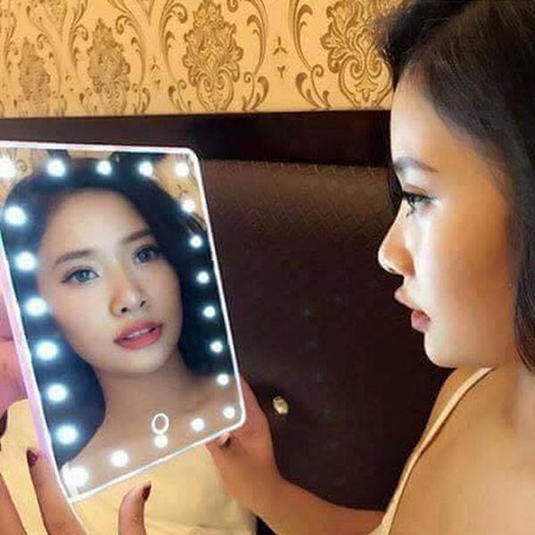 Gương Led trang điểm 22 bóng hình chữ nhật