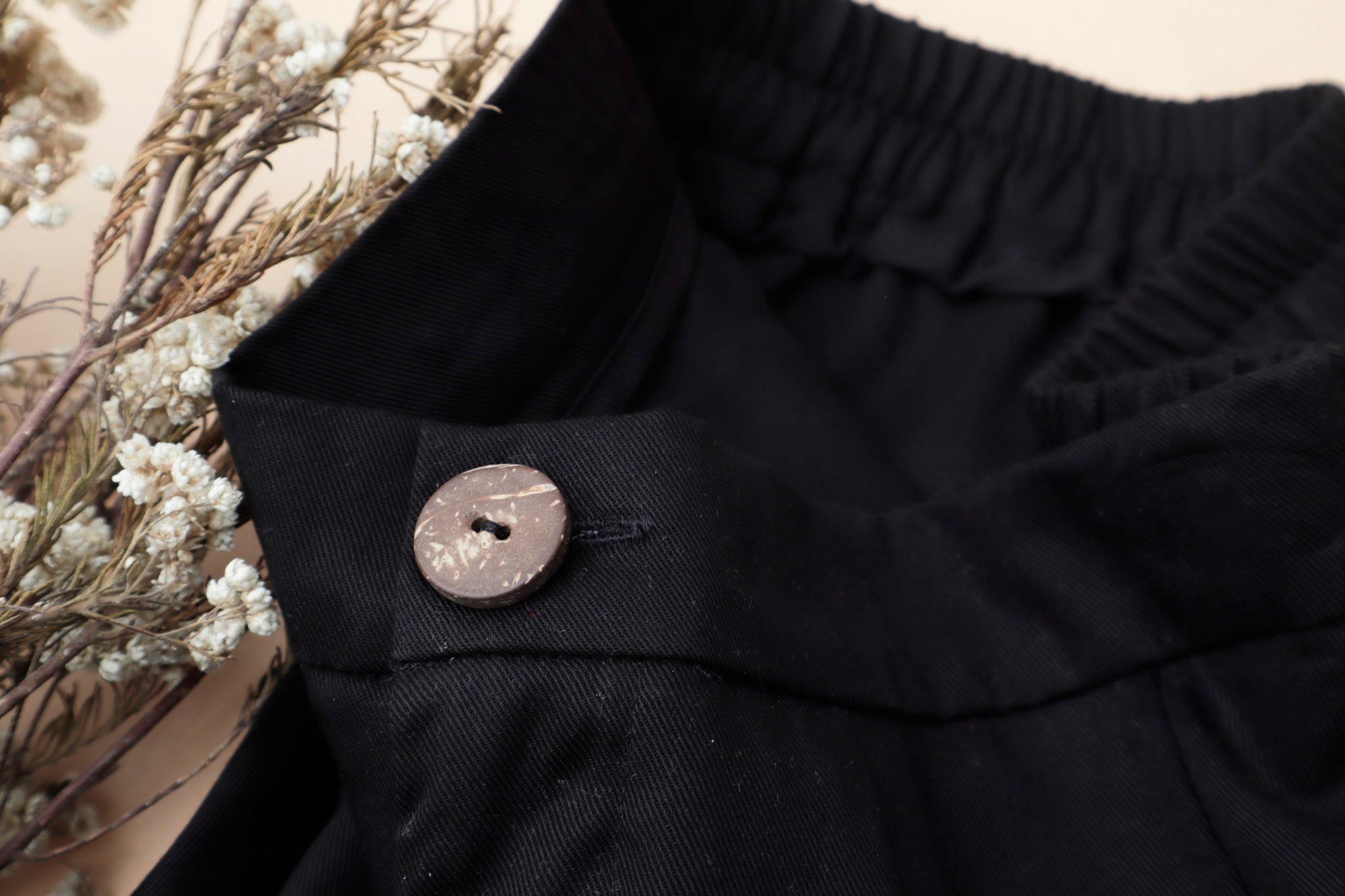 Quần suông cotton lụa KACHISA màu đen
