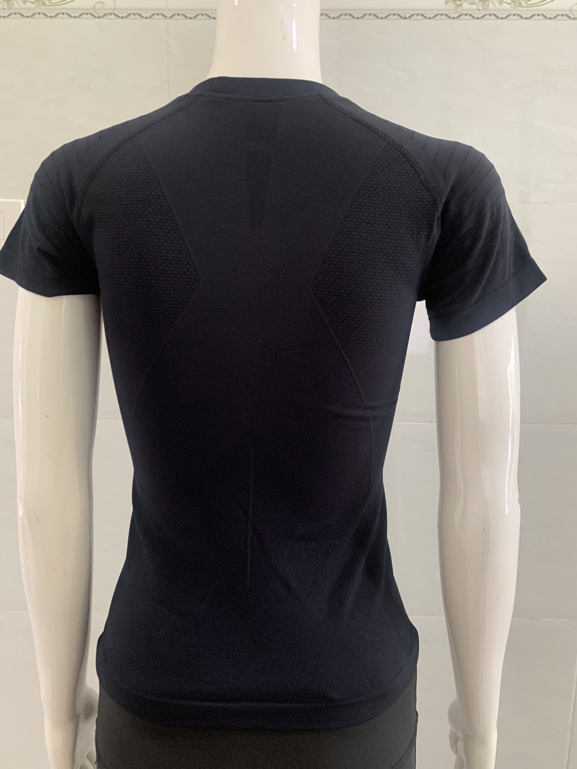 Áo Thun Nữ Cộc Tay Vải Polyester Cao Cấp Thấm Hút Mồ Hôi Tốt,Vải Xịn K Bai K Nhão