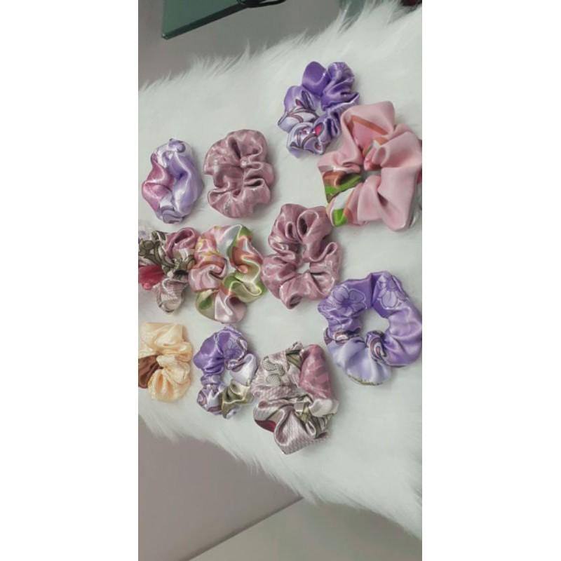 Scrunchies thun cột tóc sang chảnh độc lạ