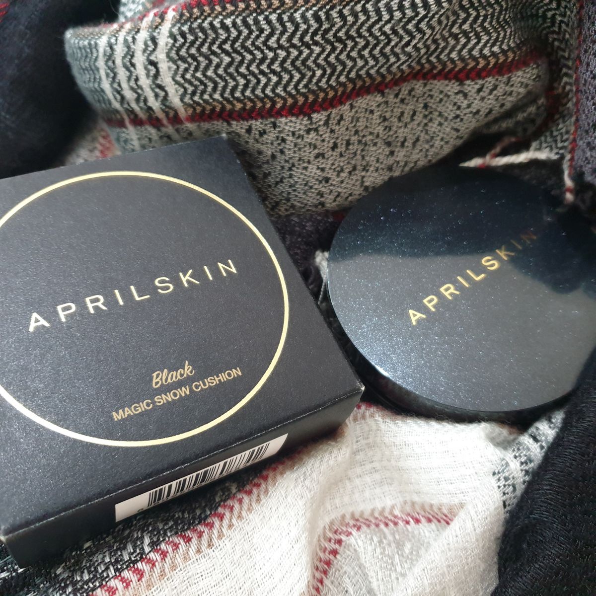 Phấn Nước Che Phủ Tốt, Dưỡng Ẩm Cho Lớp Nền Hoàn Hảo April Skin Magic Snow Cushion SPF50+/PA+++ 15g + Tặng kèm 1 túi lưới rửa mặt tạo bọt