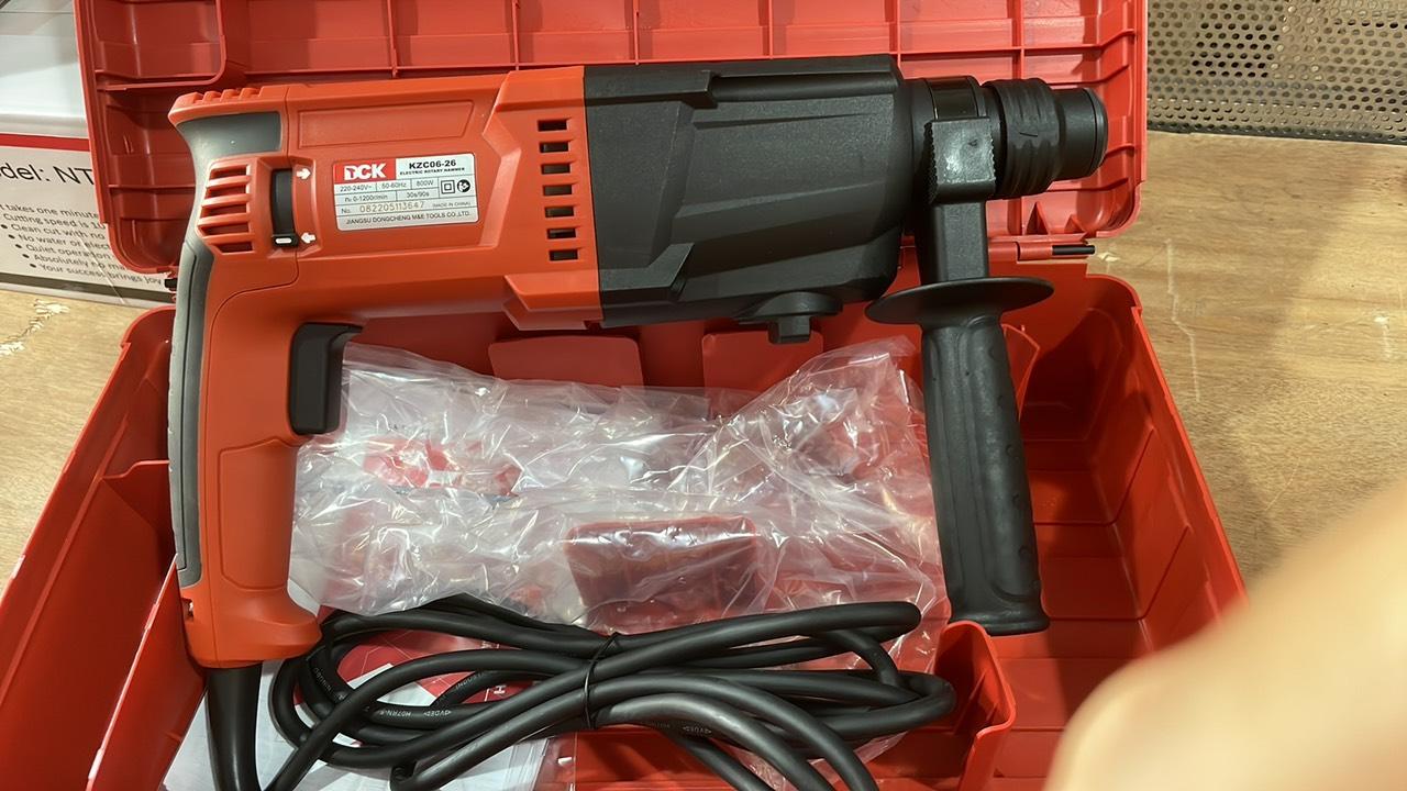 MÁY KHOAN 800W 2.9J DCK KZC06-26 - HÀNG CHÍNH HÃNG