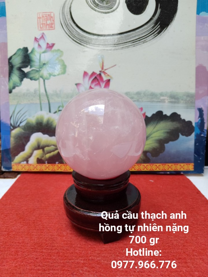 Quả Cầu Đá Thach Anh Hồng Phong Thủy Có Tặng Kèm Đế Gỗ Xoay