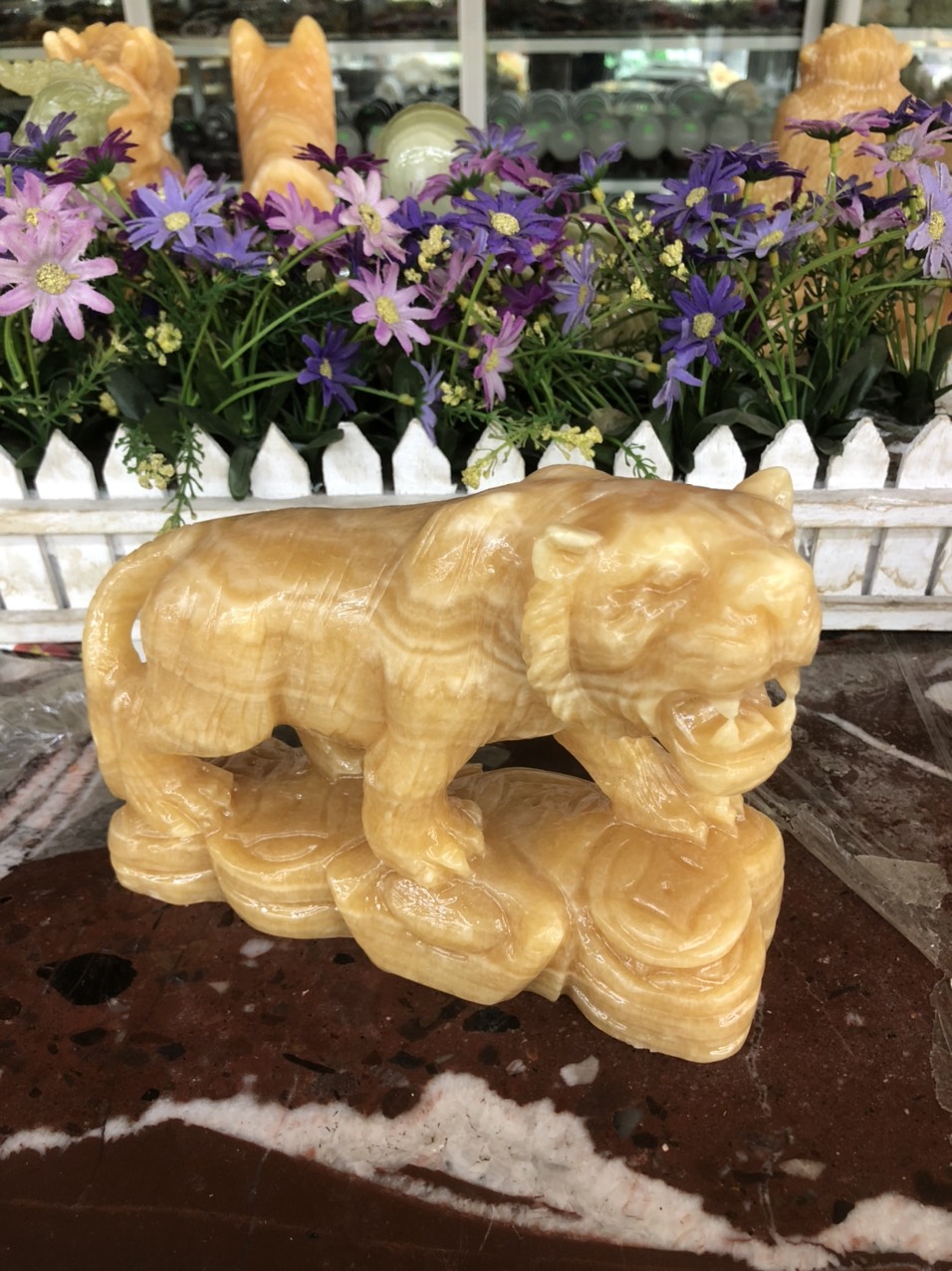 Tượng con Cọp, Hổ giáp phong thủy đá ngọc hoàng long trang trí phòng khách, bàn làm việc - Dài 20 cm