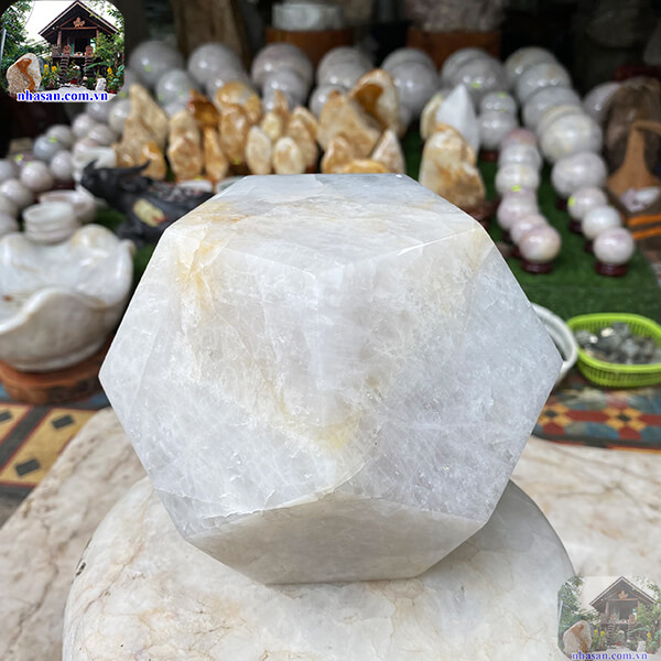 Đá thạch anh 12 mặt chôn móng nhà NHA SAN QC1172 - 5.2 Kg