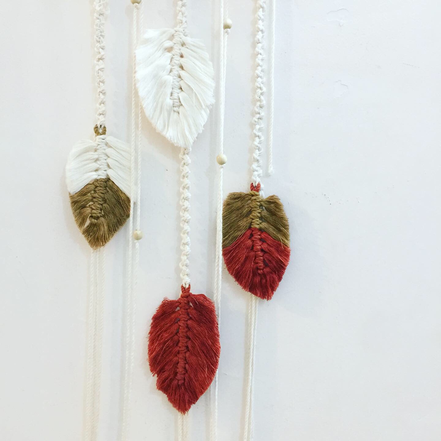 Bộ 2 macrame trang trí hình chiếc lá