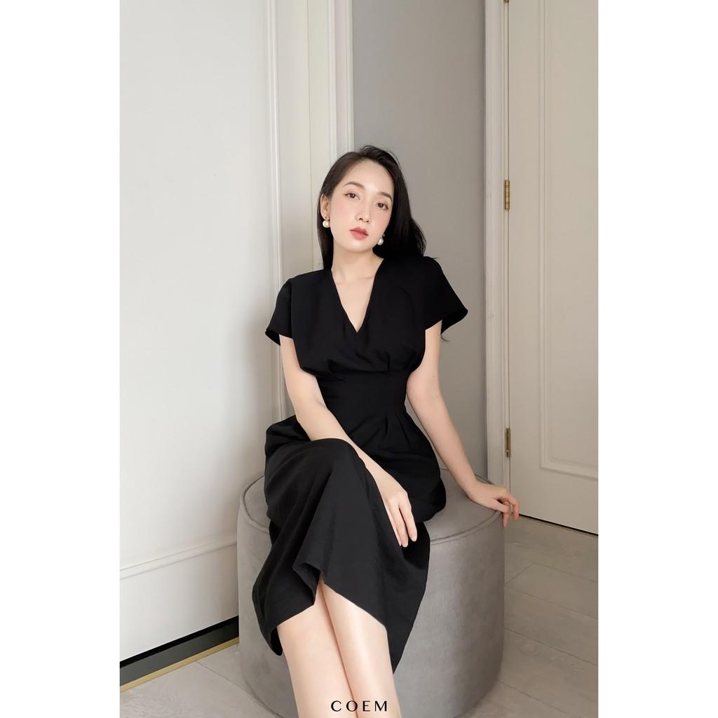 Đầm Midi Cổ Xẻ Chiết Eo Chất Liệu Linen Premium Màu Đen CO EM Thiết Kế Thanh Lịch Nữ Tính