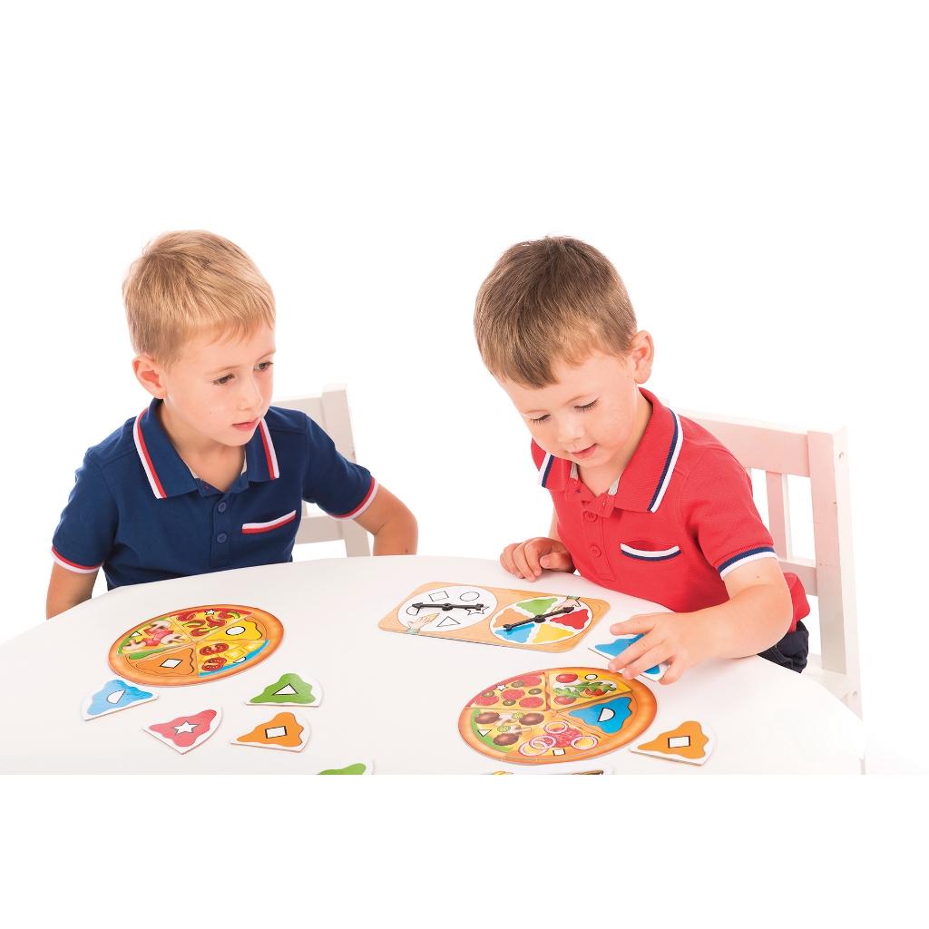 Trò chơi trí tuệ Pizza, Pizza! - Orchard Toys giúp trẻ nhận biết màu sắc, hình dạng, kỹ năng xã hội