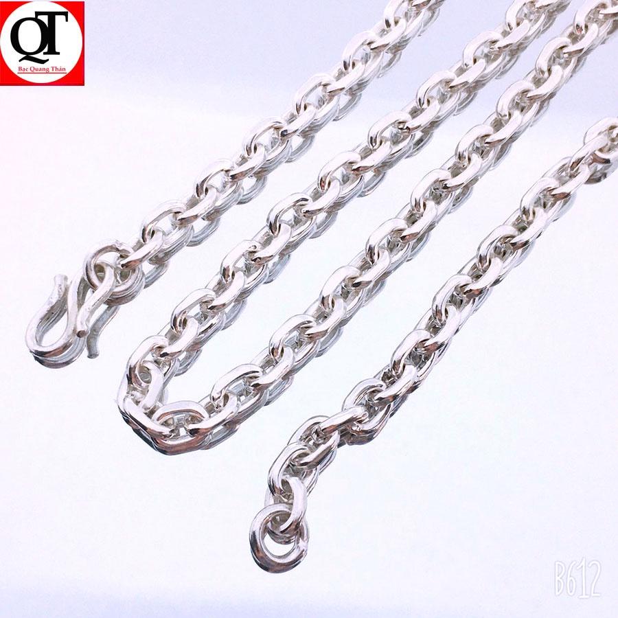 Dây chuyền bạc nam Bạc Quang Thản thiết kế kiểu dây tròn độ dài 50cm, trọng lượng có nhiều lựa chọn chất liệu bạc ta.