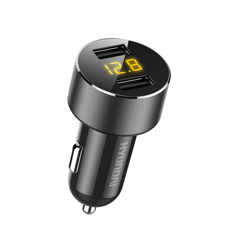 Với một chiếc xe hiển thị kỹ thuật số nạp đầy pin usb sạc đầy điện thoại di động đầy phích cắm