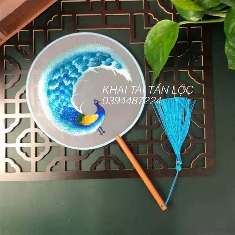 Quạt tròn cổ trang Tô Châu thêu chim công 2 mặt