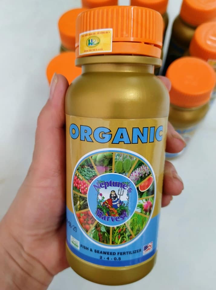 Phân bón lá hữu cơ NEPTUNE'S HARVEST FISH & SEAWEED FERTILIZER 2-4-0,5 - Chai 200ml