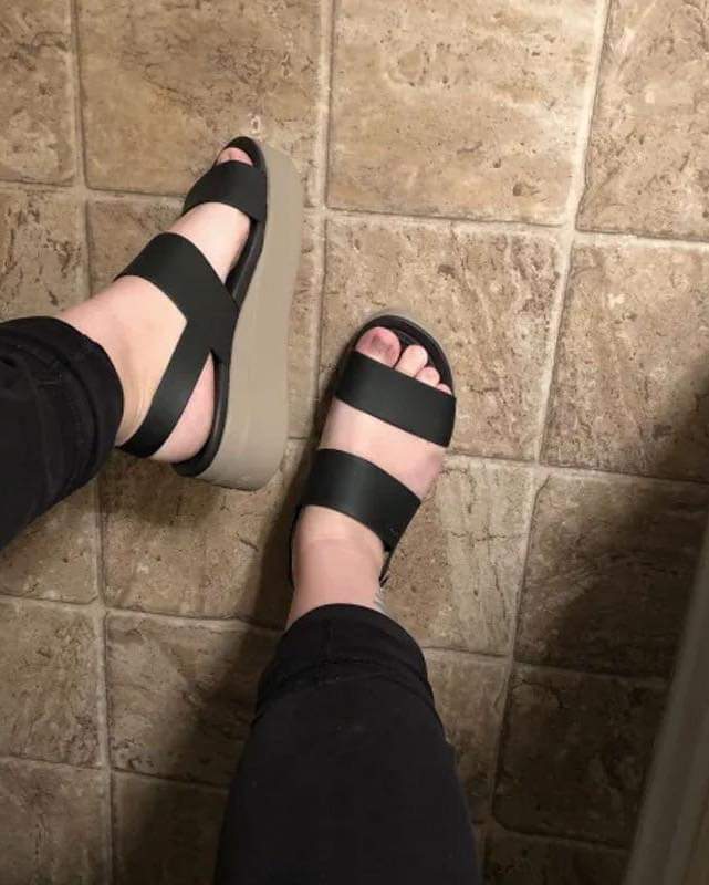 Sandal CrOSs Blooklyn Low 5cm quai ngang cho nữ màu đen nâu