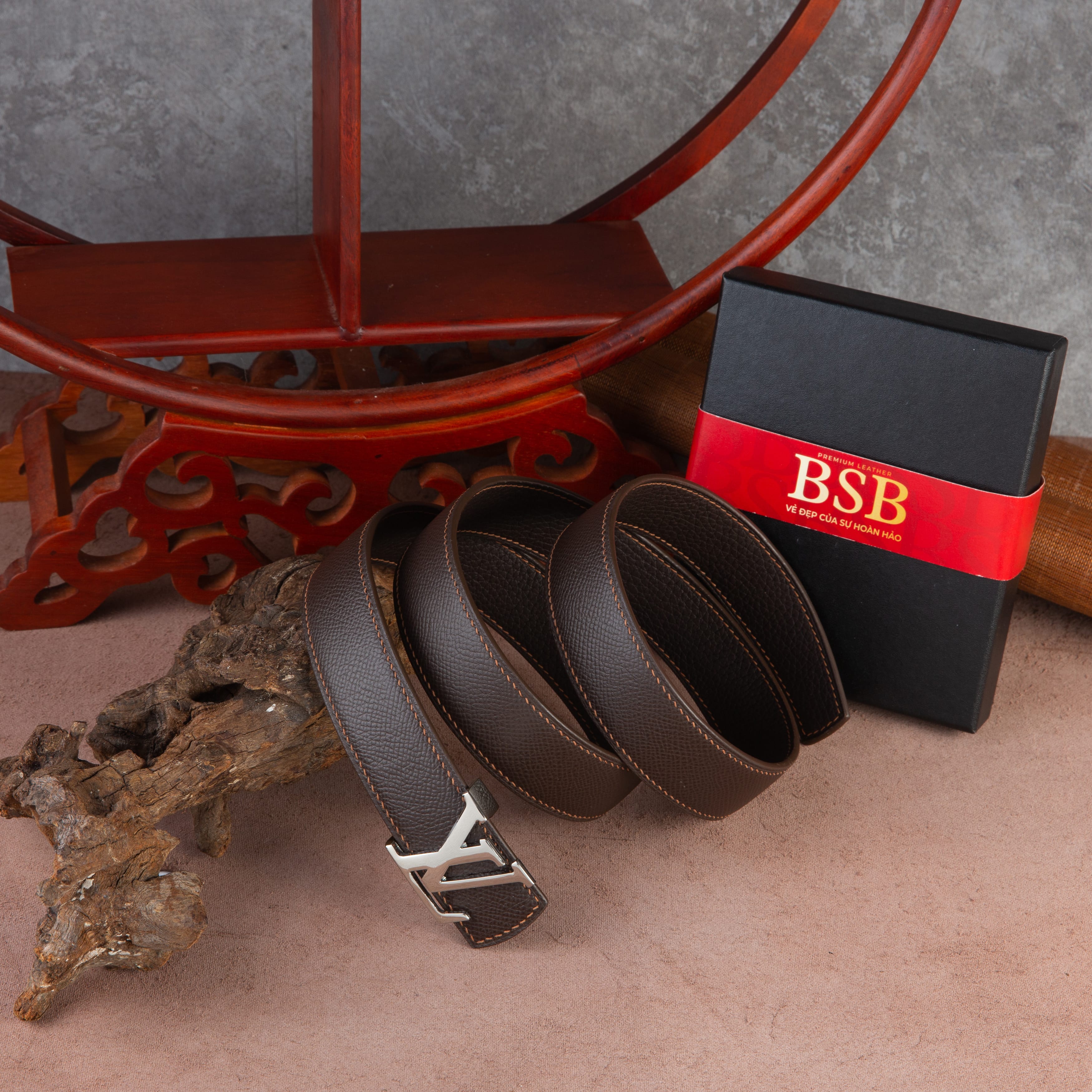 Thắt lưng da nam màu nâu thanh lịch
