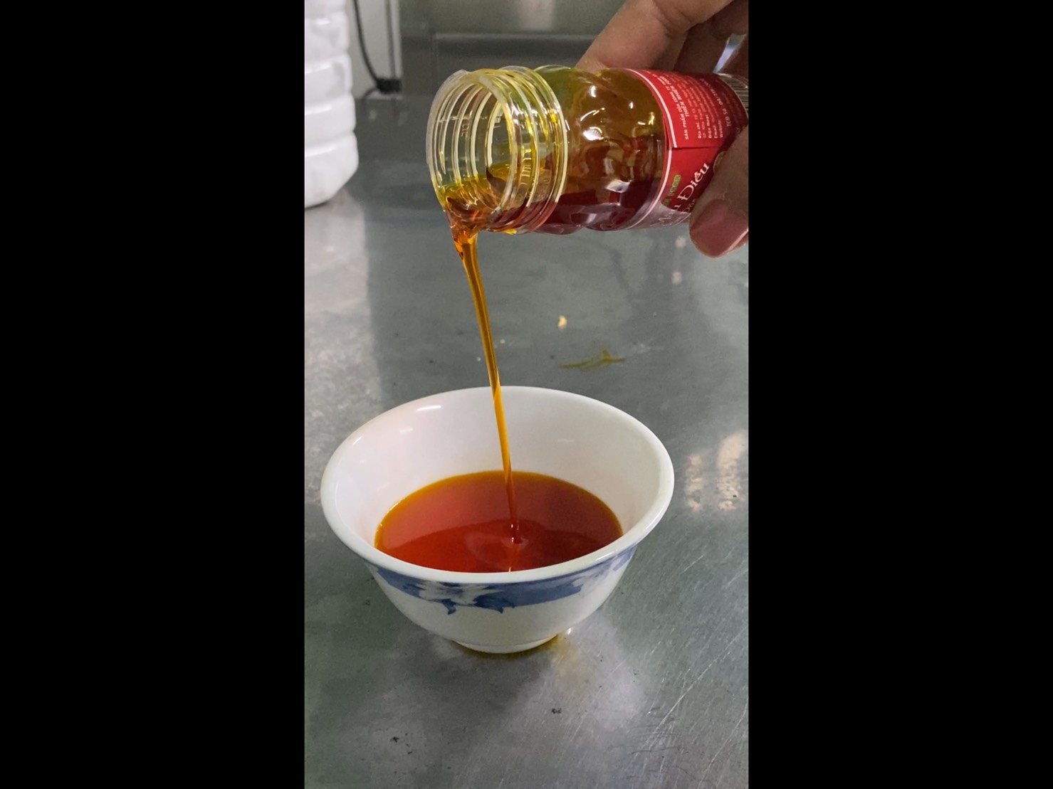 Combo 6 Chai Màu Dầu Điều Đậm Đặc 100ml Thương Hiệu Thiên Thiên Food - Dùng tạo màu cho món ăn ngon và hấp dẫn hơn