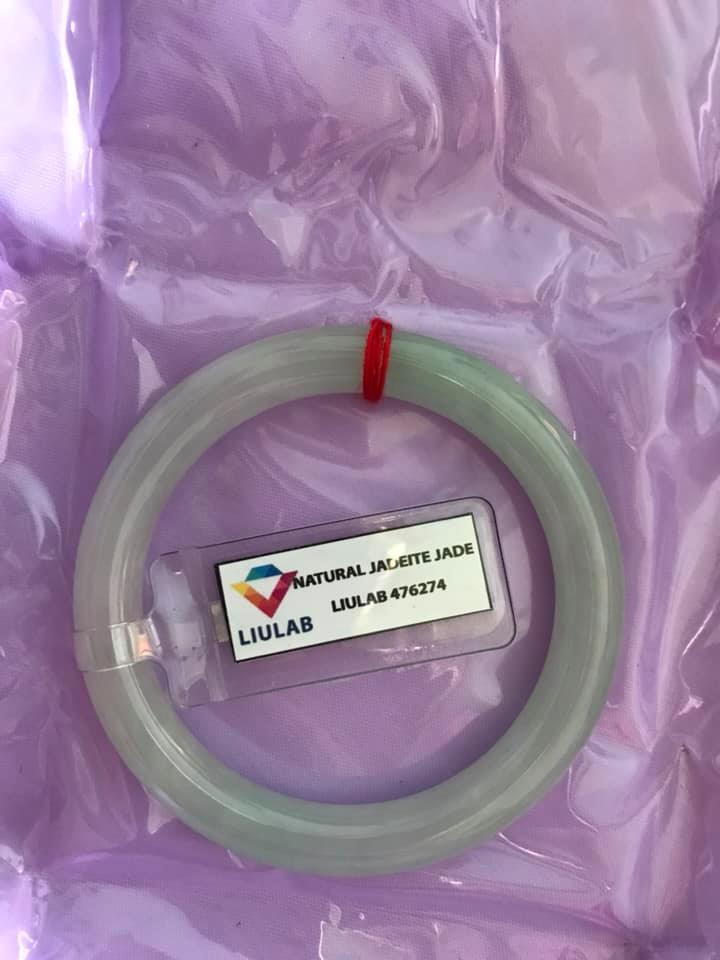 Vòng tay Đá Cẩm Thạch tự nhiên TRUNG SỊN 50mm x Dầy 8mm XANH NGỌC NHẸ NHÀNG BÓNG ĐẸP Kèm Giấy Kiểm định Liulab No 476274 Hợp Nữ Mệnh Mộc Hỏa Thủy 50kg - 55kg đeo ạ