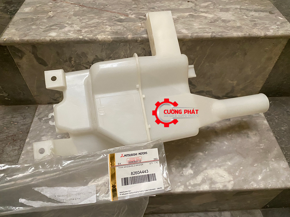 Bình nước rửa kính Mitsubishi Xpander, Xpander Cross mã 8260A443