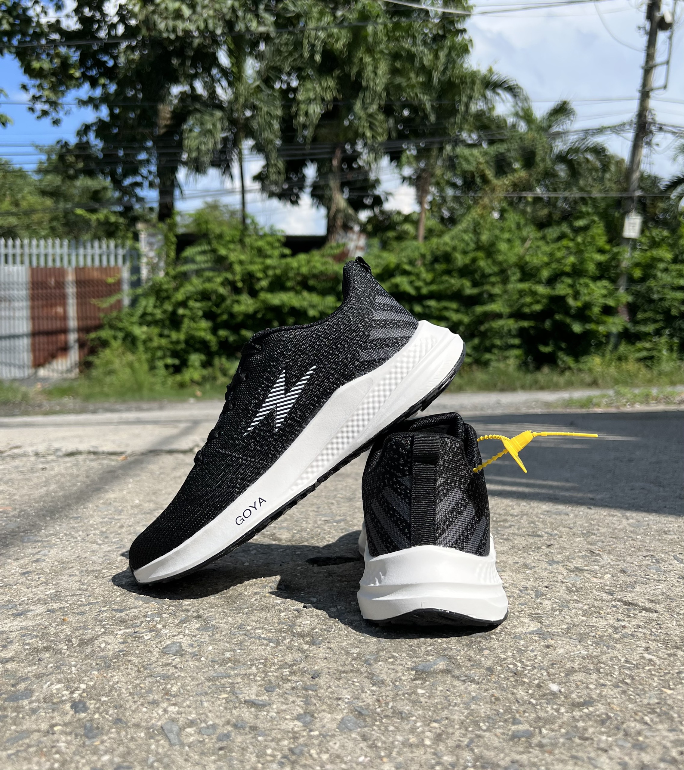 Giày Thể Thao Sneaker Goya GY238 - Màu Đen Trắng