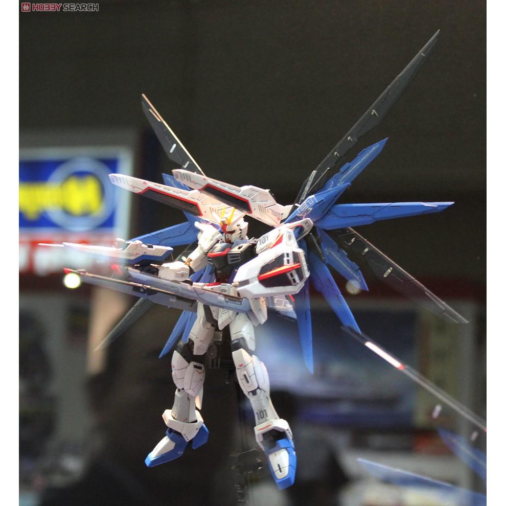 Mô hình RG EE FREEDOM GUNDAM