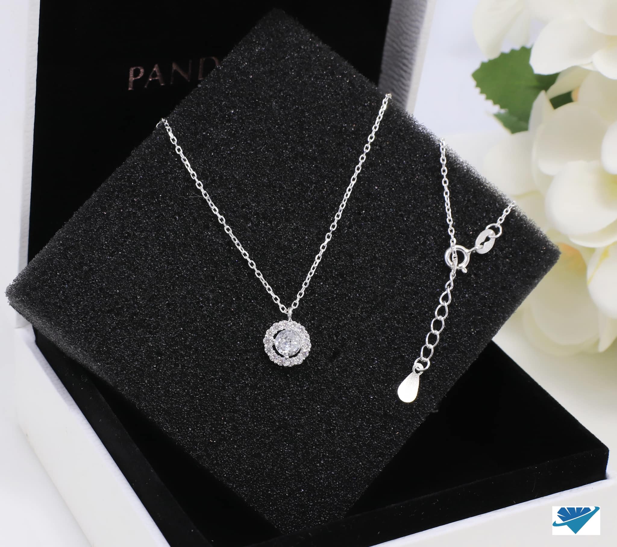 Dây chuyền nữ mặt đá tròn chất liệu bằng bạc MS82t