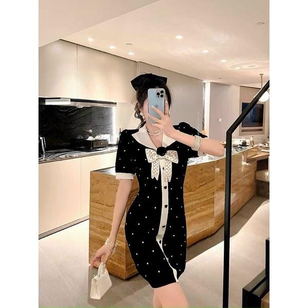 ĐẦM LEN ĐEN CỔ NƠ TRẮNG