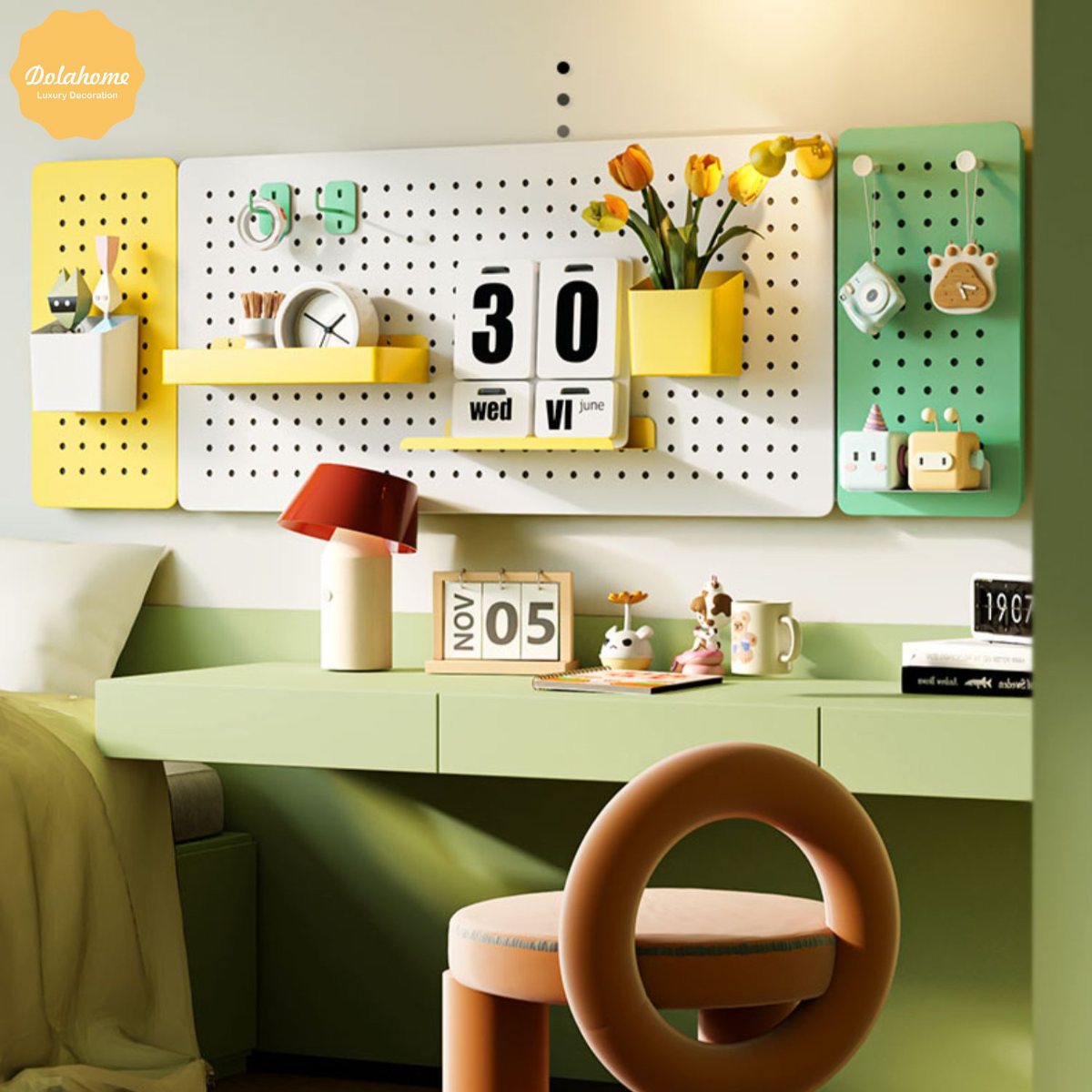 Bảng lỗ Pegboard Dola Home kim loại cao cấp treo tường. Phù hợp đặt ở góc làm việc, trang trí nhà cửa