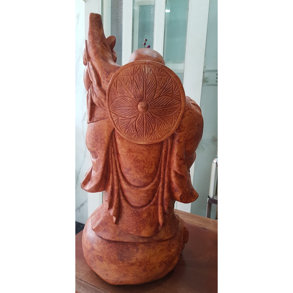Tượng Di Lặc Gỗ Đứng Bao Tiền To Cười Vui Tay Cầm Thỏi Vàng Cành Đào Dây Đồng Tiền Ngũ Phúc May Mắn Size Cao 60cm x đk 30cm x sâu 30cm Trưng phòng khách đẹp ạ
