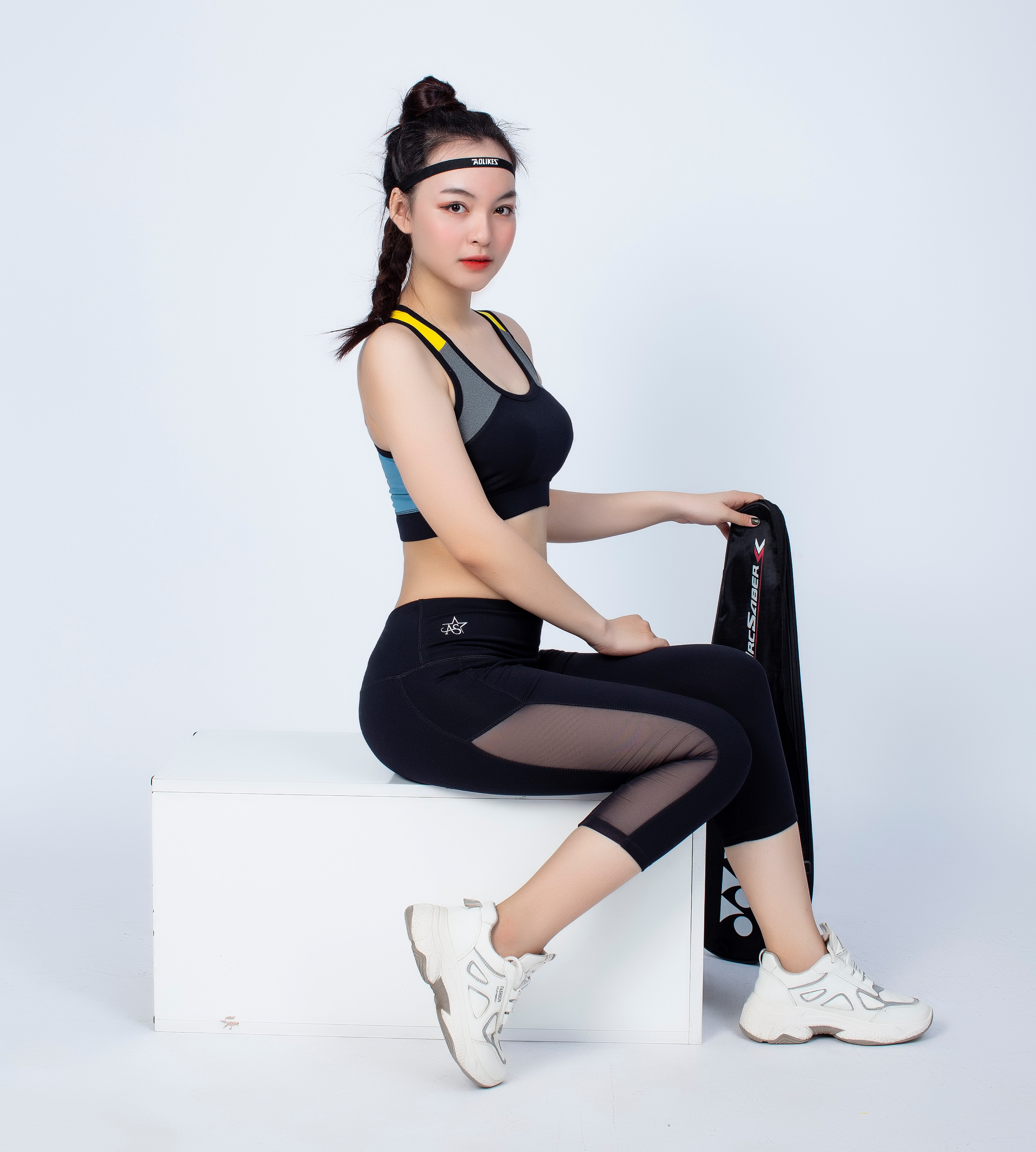 Quần tập legging lửng thể thao nữ phối lưới dọc thoáng khí