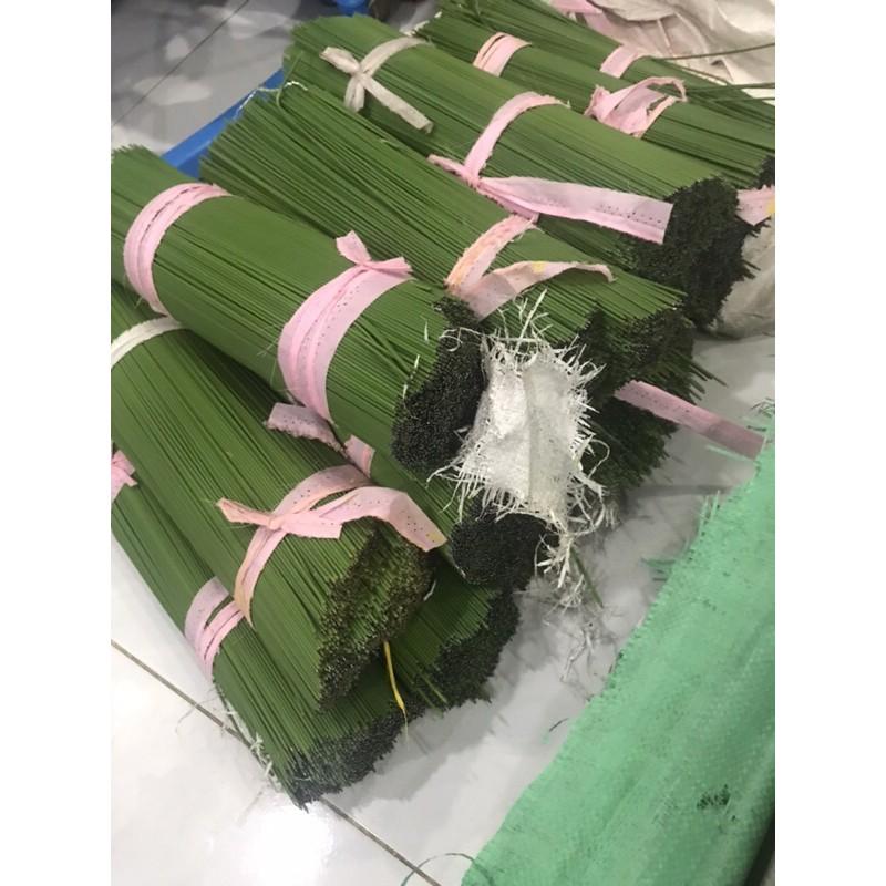 Kẽm cành bọc nhựa 40cm, bó 100 cành