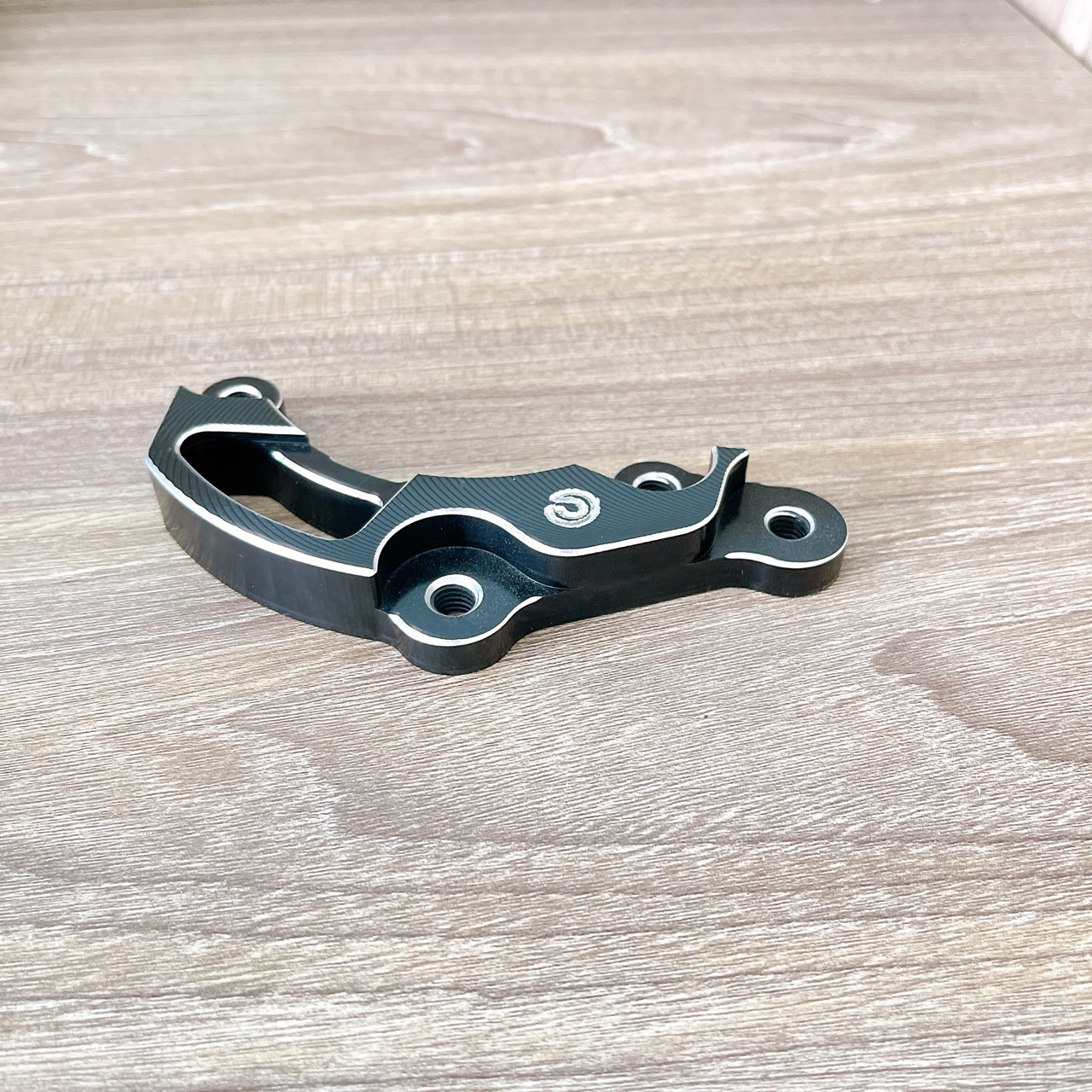 Pát trước Sì Po đĩa 220mm xài heo 2 Piston đối xứng 2 line