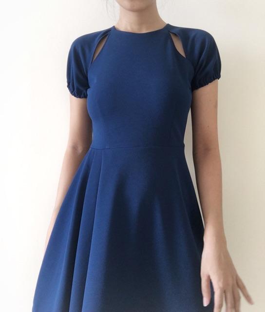 Đầm xanh lệch tà hở vai siêu tôn dáng ẢNH THẬT