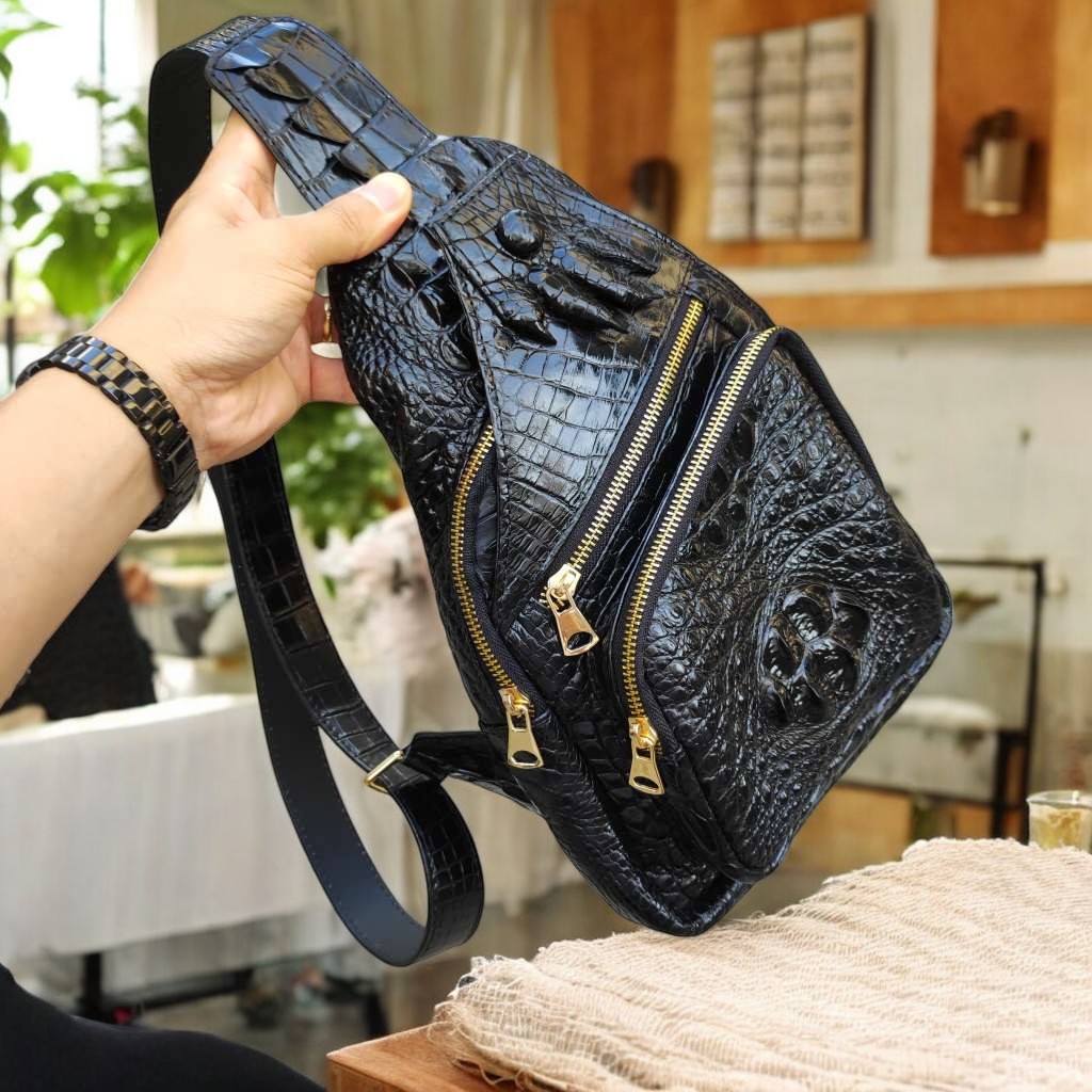 Túi đeo chéo Nam cá tính. Da cá sấu có Móng đẹp nổi bật!