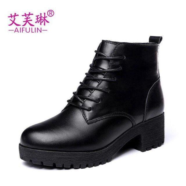 Giày bốt cột dây cổ cao