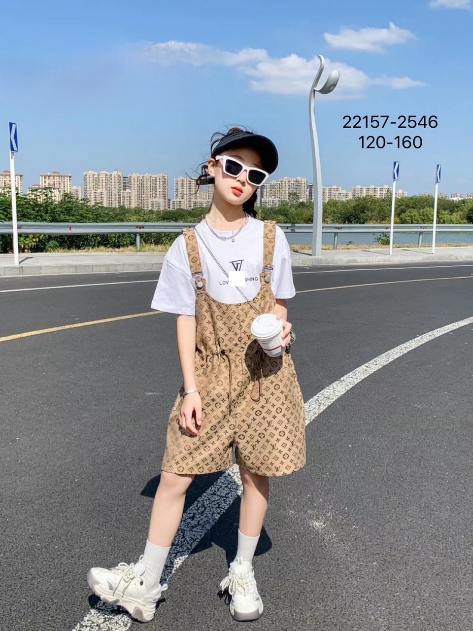 Set yếm cho bé gái cộc tay 6-14 tuổi chít eo in chữ LOVE, Bộ hè trẻ em khỏe khoắn thời trang