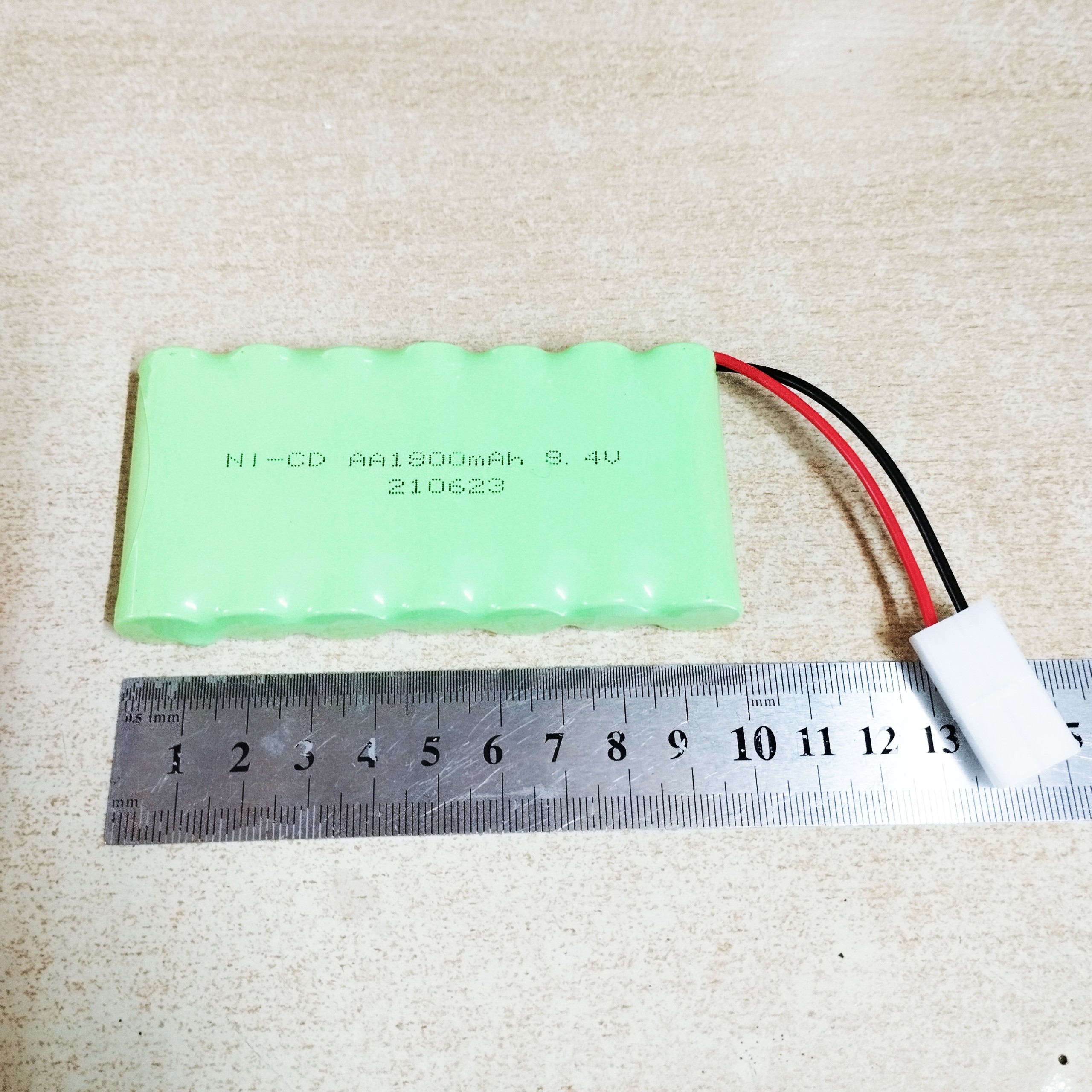 Pin sạc 8.4V dung lượng cao 1800mAh chân cắm trắng ket2p