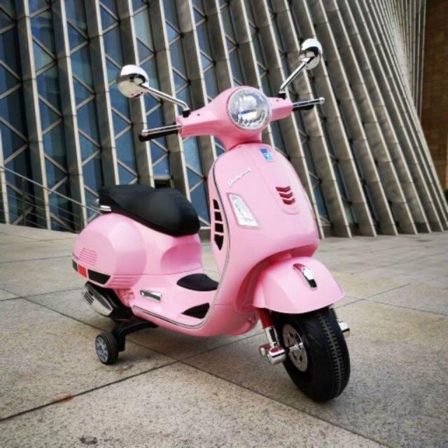 Xe máy điện cao cấp Vespa Q618