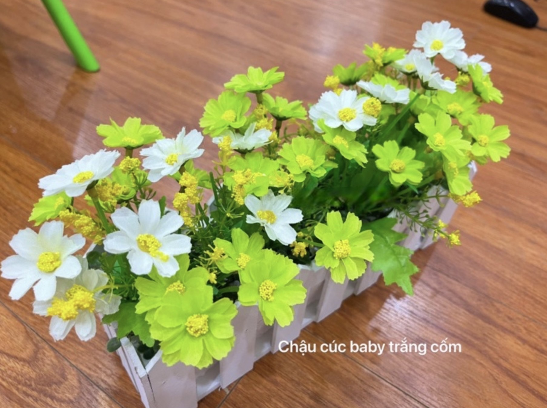 Chậu hoa giả trang trí – Nhiều mẫu mã – Chậu hàng rào cắm sẵn cây giả, hoa lụa decor – Rộng 10 cm – Dài từ 30 đến 50 cm – Cao từ 15 đến 30 cm