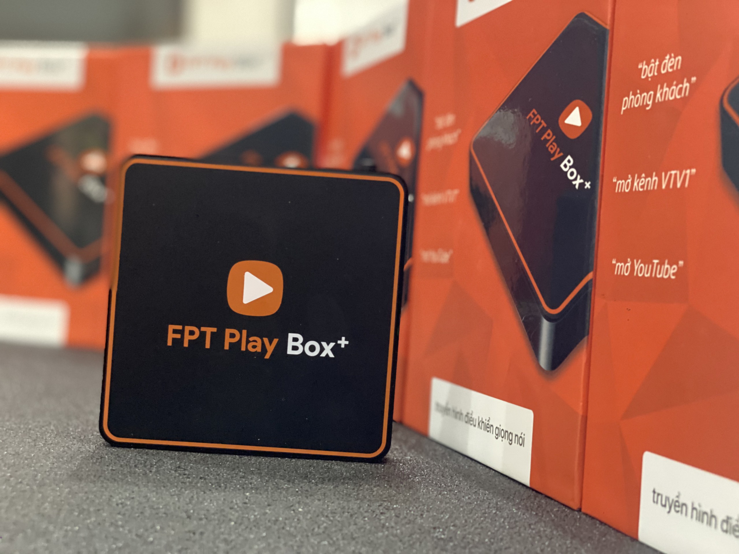 FPT PLAY BOX+ - New 2021 - Khuyến Mãi Đèn Ngủ Cảm Ứng FPT - Hàng Chính Hãng