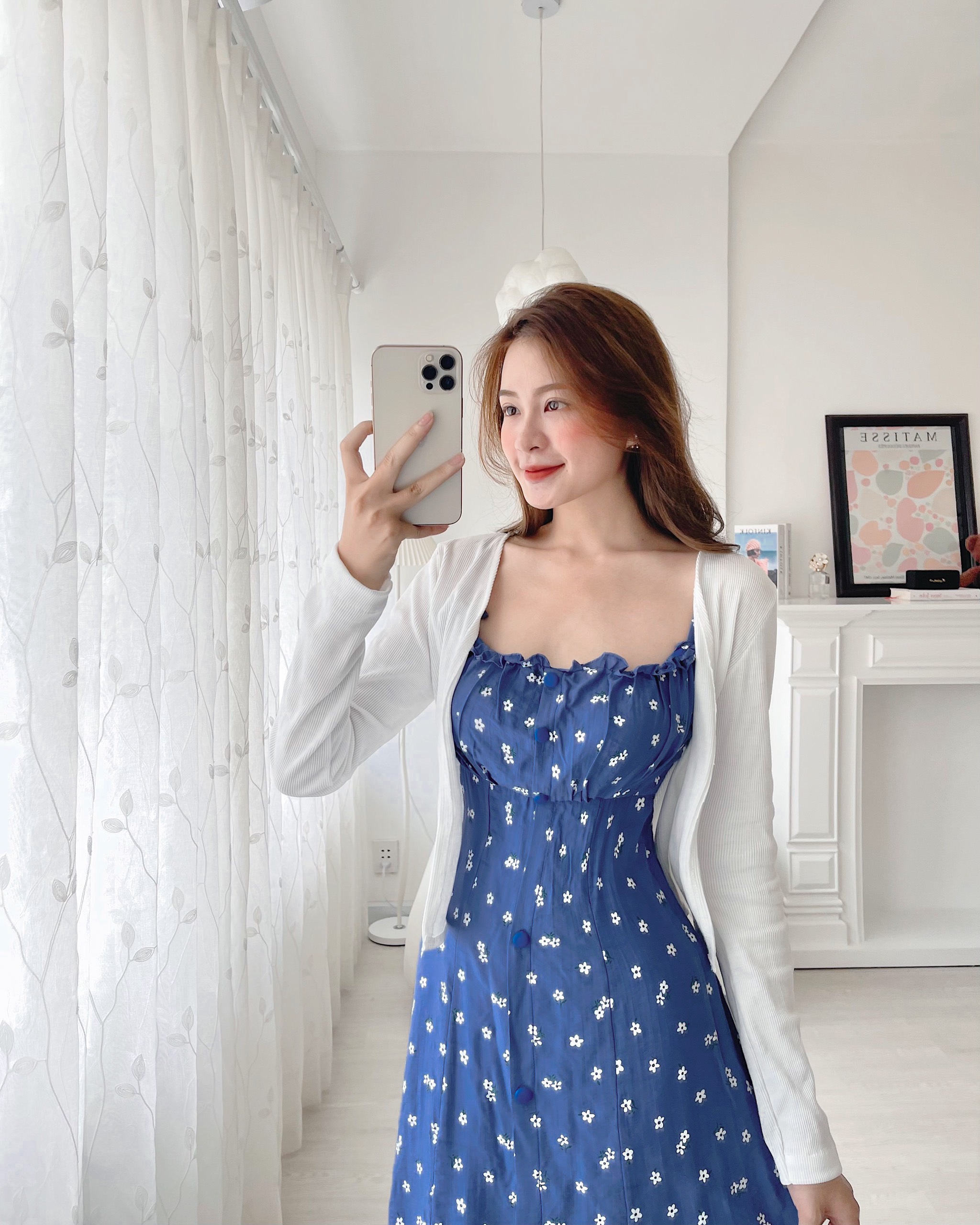 Set đầm 2 dây midi xanh kèm áo khoác trắng