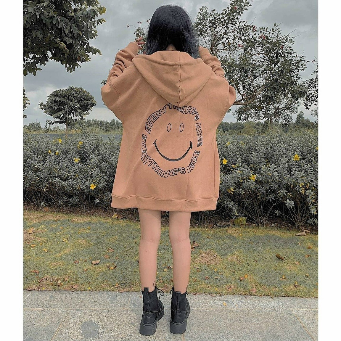 Áo khoác hoodie dây kéo form rộng EVERYTHING ulzzang, Áo Khoác Nỉ mặt cười nâu unisex form rộng